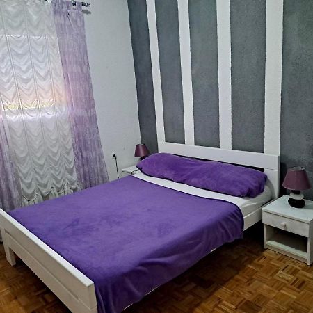 Apartment Vujcic Donji Okrug  Bagian luar foto