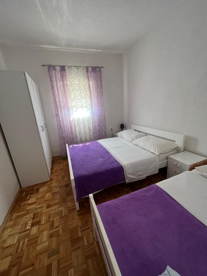 Apartment Vujcic Donji Okrug  Bagian luar foto