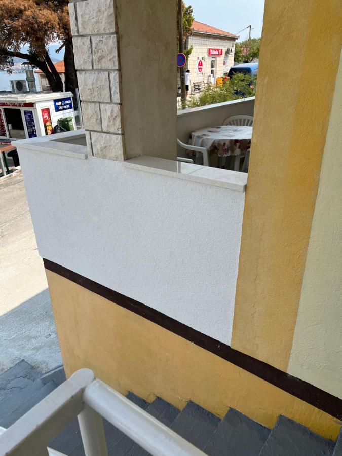 Apartment Vujcic Donji Okrug  Bagian luar foto